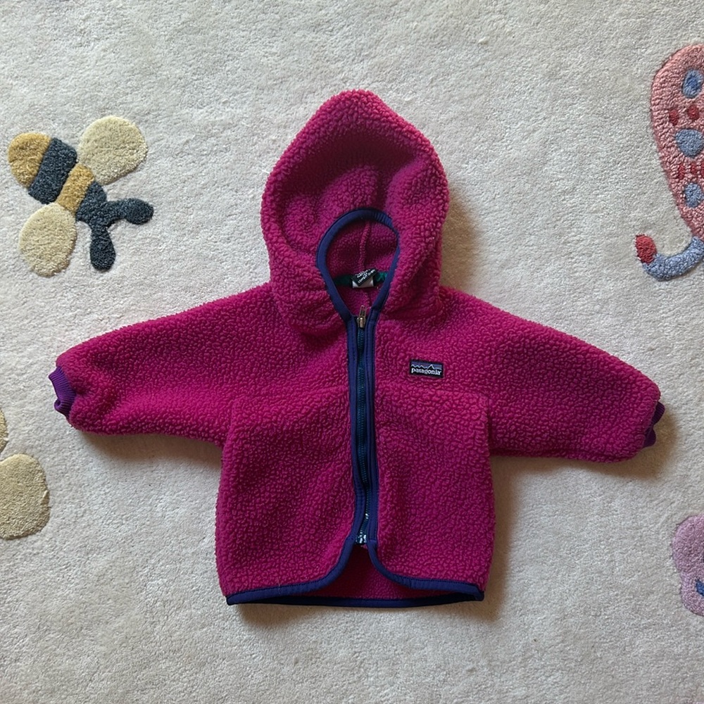 Patagonia fleece zip up hoodie, size 6 months, very good condition